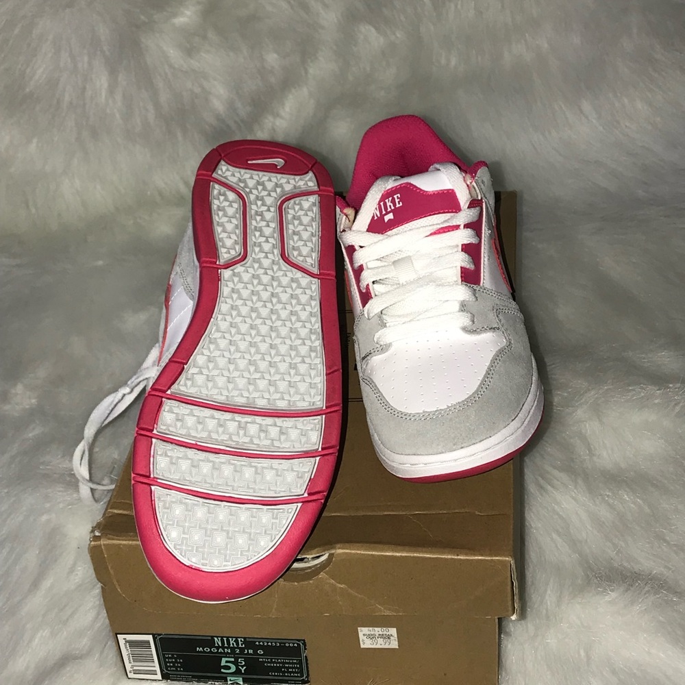 Nike shoes